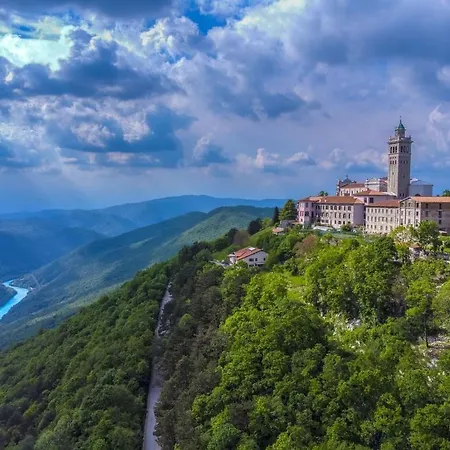 Rajski Okusi Sveta Gora Hotel *